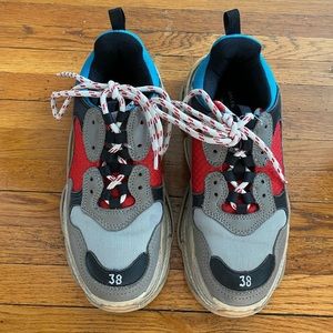 Triple S look-a-like sneaker